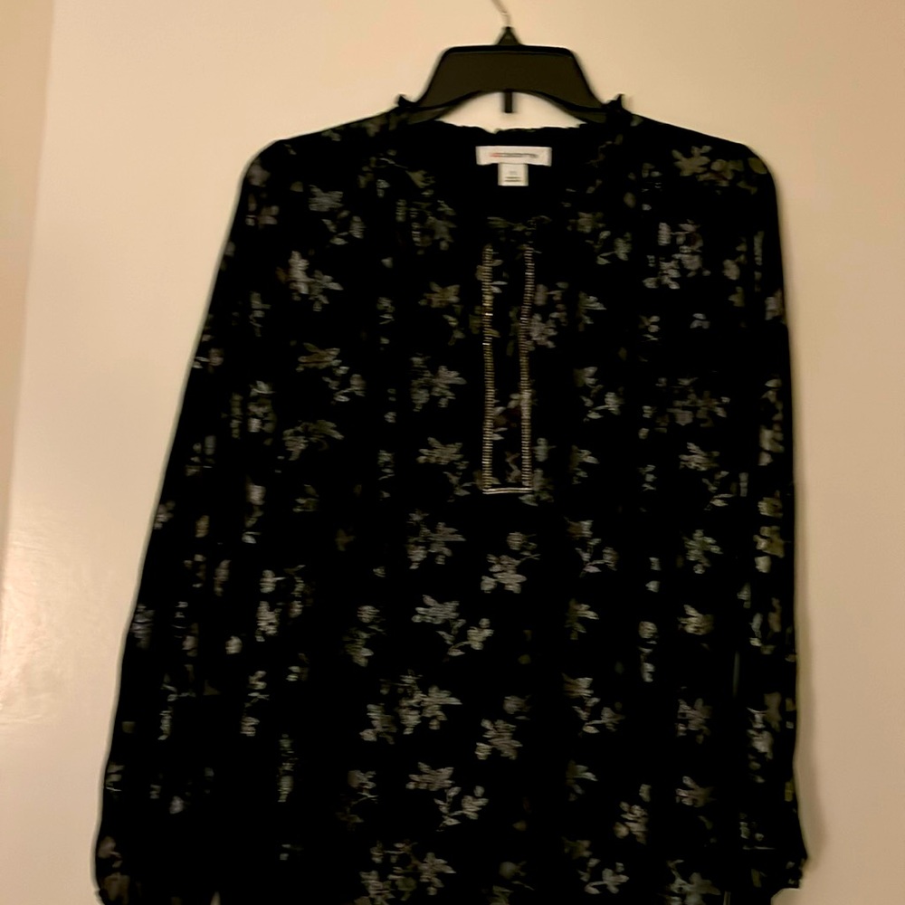 Elegant back and silver blouse